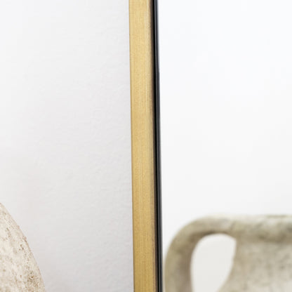 Espejo Liberty – Espejo de cuerpo entero grande y curvado de metal dorado (160 cm x 60 cm)