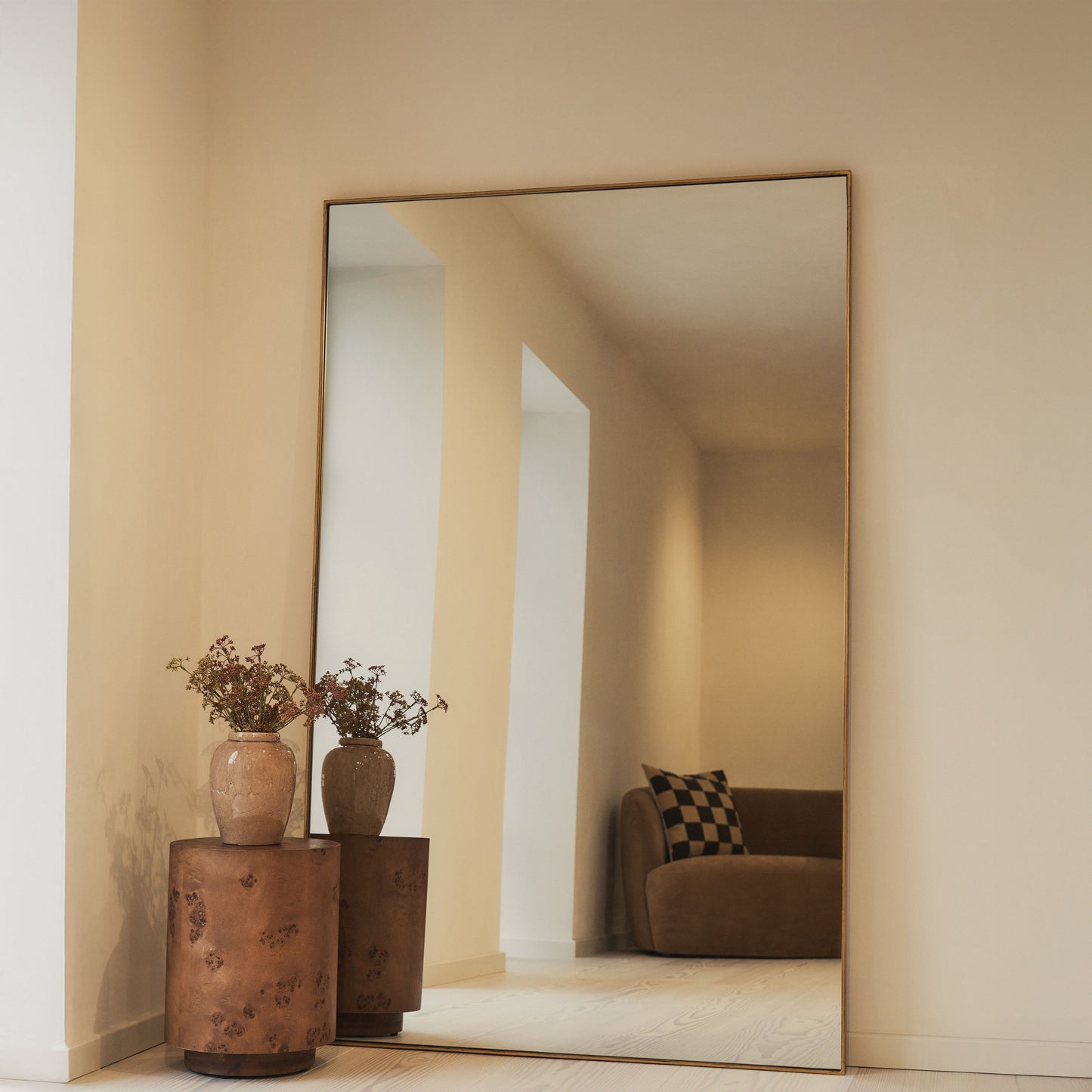 Espejo Theo – Espejo de Cuerpo Completo Rectangular Extra Grande de Metal en Dorado (190 cm x 120 cm)